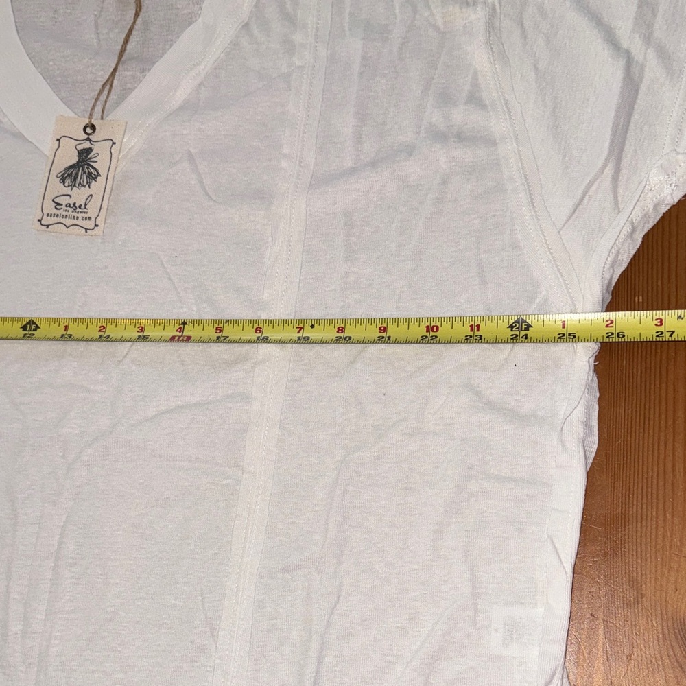 NWT! Easel Los Angeles Off White Short Sleeve Tshirt - Picture 5 of 9